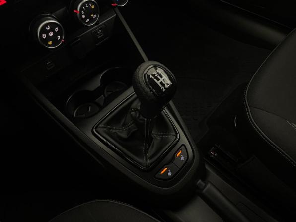 Lada (ВАЗ) Vesta I Рестайлинг (NG) с пробегом 2023 года, цена 1 231 000 рублей, 42098 км, седан, Автокод Объявления