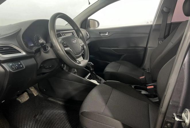 Hyundai Solaris II Рестайлинг с пробегом 2021 года, цена 1 000 000 рублей, 255535 км, седан, Автокод Объявления