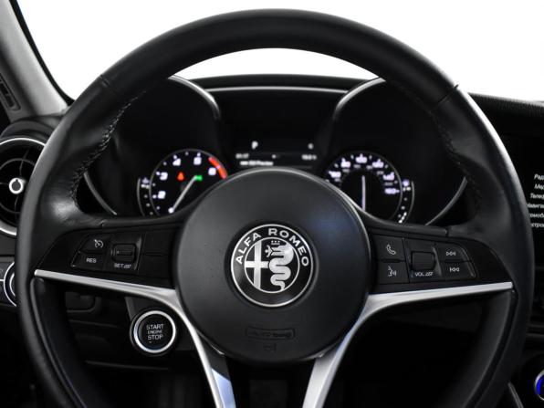 Alfa Romeo Giulia II (952) с пробегом 2018 года, цена 2 800 000 рублей, 90325 км, седан, Автокод Объявления