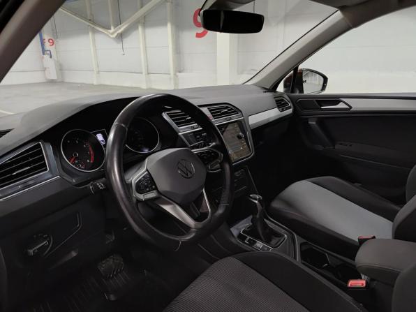 Volkswagen Tiguan II Рестайлинг с пробегом 2021 года, цена 2 535 000 рублей, 98250 км, внедорожник, Автокод Объявления