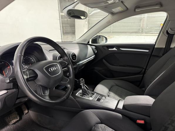 Audi A3 III (8V) с пробегом 2014 года, цена 1 299 800 рублей, 109000 км, хэтчбек, Автокод Объявления