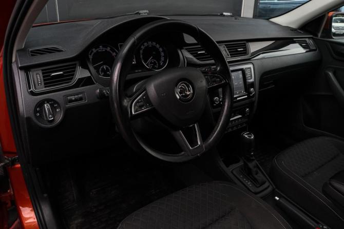 Skoda Rapid I Рестайлинг с пробегом 2017 года, цена 1 280 000 рублей, 87507 км, лифтбек, Автокод Объявления