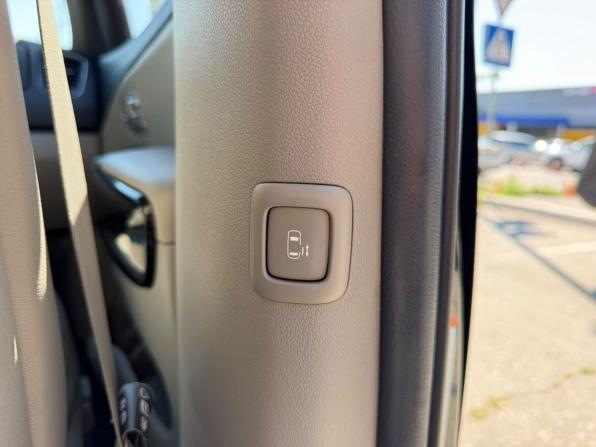 Kia Carnival III с пробегом 2020 года, цена 3 090 000 рублей, 126274 км, минивэн, Автокод Объявления