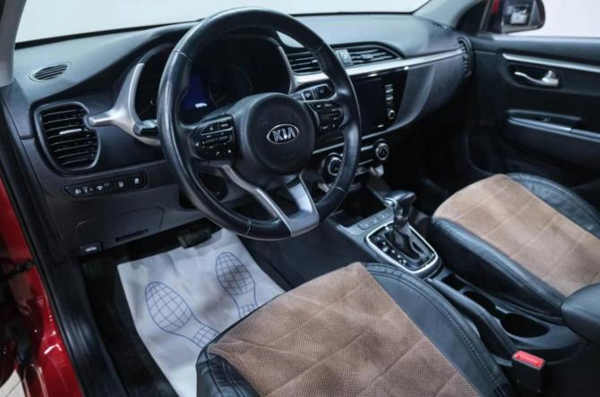 Kia Rio IV Рестайлинг с пробегом 2020 года, цена 1 549 000 рублей, 52000 км, седан, Автокод Объявления