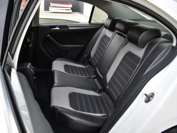Volkswagen Jetta VI с пробегом 2011 года, цена 965 000 рублей, 259895 км, седан, Автокод Объявления