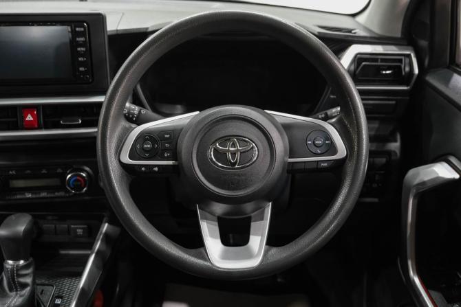 Toyota Raize I с пробегом 2021 года, цена 1 689 000 рублей, 46000 км, внедорожник, Автокод Объявления