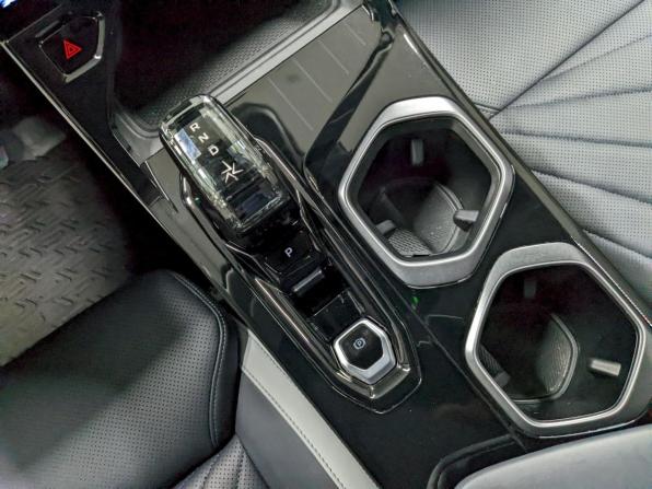 Geely Atlas II с пробегом 2024 года, цена 2 890 000 рублей, 31798 км, внедорожник, Автокод Объявления