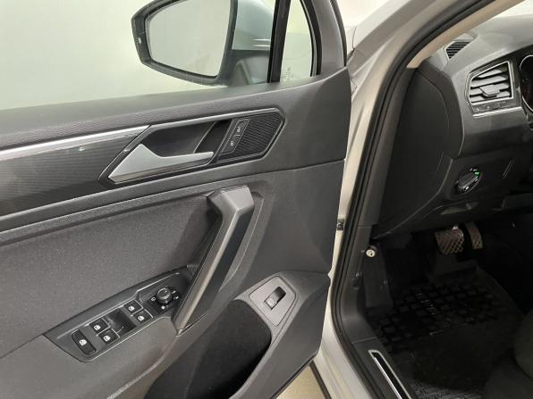 Volkswagen Tiguan II с пробегом 2017 года, цена 2 100 000 рублей, 125364 км, внедорожник, Автокод Объявления