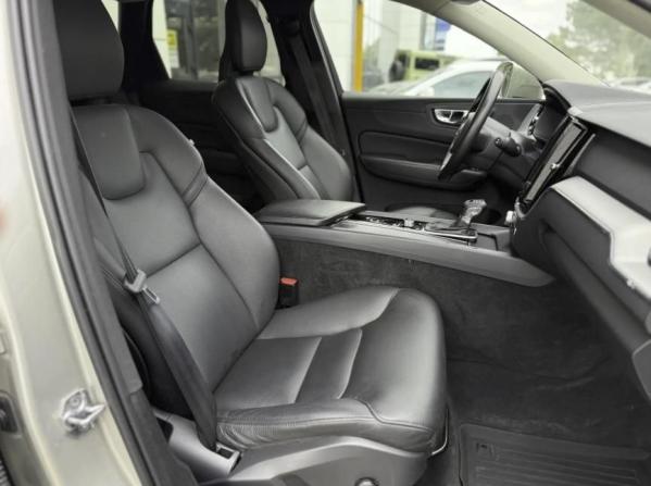 Volvo XC60 II с пробегом 2020 года, цена 3 750 000 рублей, 37892 км, внедорожник, Автокод Объявления