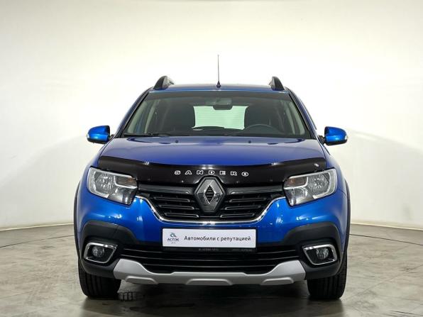 Renault Sandero II Рестайлинг с пробегом 2021 года, цена 1 400 000 рублей, 28850 км, хэтчбек, Автокод Объявления