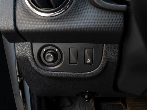 Renault Sandero II Рестайлинг с пробегом 2019 года, цена 1 239 000 рублей, 123905 км, хэтчбек, Автокод Объявления