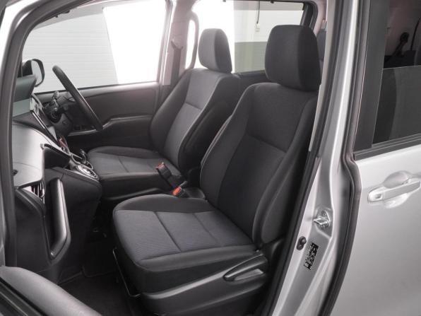 Toyota Voxy III (R80) Рестайлинг с пробегом 2020 года, цена 3 339 000 рублей, 60892 км, минивэн, Автокод Объявления