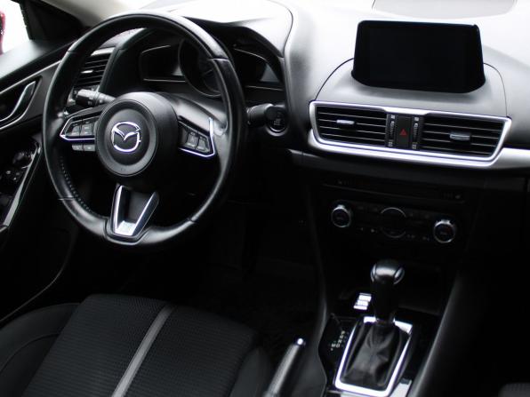 Mazda 3 III (BM) Рестайлинг с пробегом 2018 года, цена 1 579 000 рублей, 92738 км, седан, Автокод Объявления