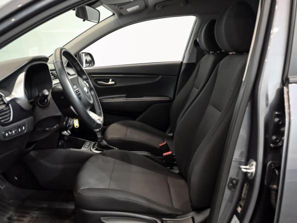 Kia Rio IV Рестайлинг с пробегом 2021 года, цена 2 100 000 рублей, 30550 км, хэтчбек, Автокод Объявления