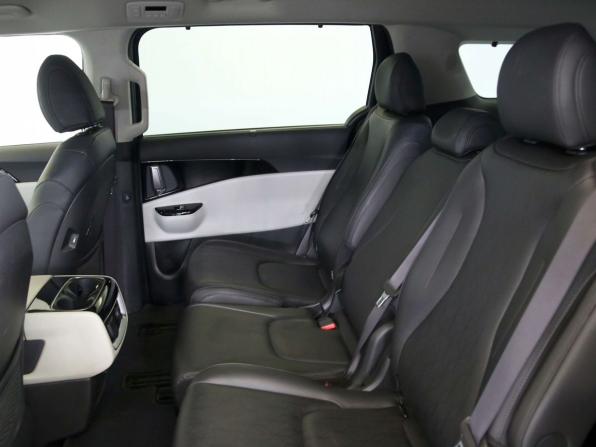 Kia Carnival IV с пробегом 2023 года, цена 3 950 000 рублей, 94000 км, минивэн, Автокод Объявления