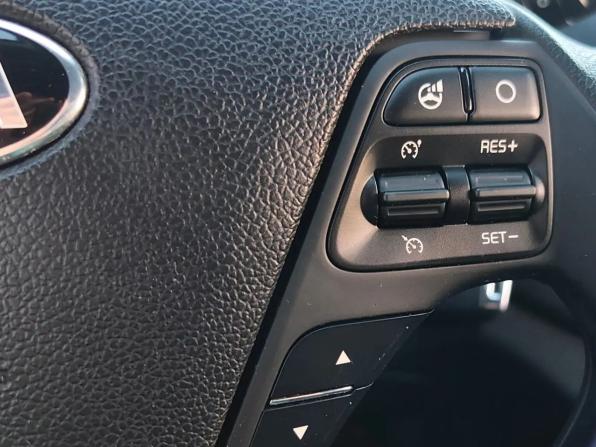 Kia Ceed II с пробегом 2015 года, цена 1 035 000 рублей, 111999 км, хэтчбек, Автокод Объявления