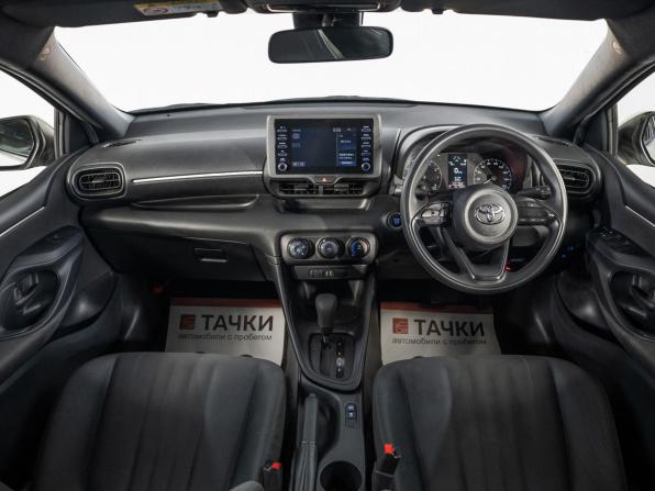 Toyota Yaris IV с пробегом 2020 года, цена 985 000 рублей, 96027 км, хэтчбек, Автокод Объявления