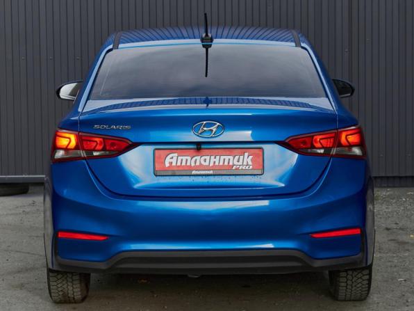 Hyundai Solaris II с пробегом 2017 года, цена 880 000 рублей, 119369 км, седан, Автокод Объявления