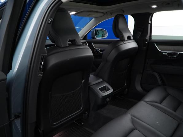 Volvo V90 Cross Country I Рестайлинг с пробегом 2022 года, цена 5 499 777 рублей, 26642 км, универсал, Автокод Объявления