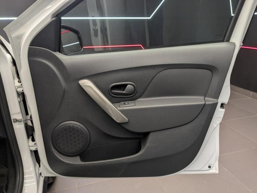 Renault Logan II Рестайлинг Москва  - изображение 17