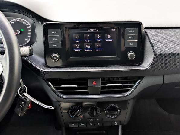 Volkswagen Polo VI с пробегом 2022 года, цена 1 689 000 рублей, 85170 км, лифтбек, Автокод Объявления