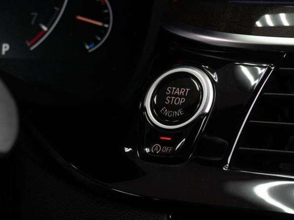 BMW 5 серии VII (G30/G31/G38) с пробегом 2019 года, цена 3 899 000 рублей, 62435 км, седан, Автокод Объявления