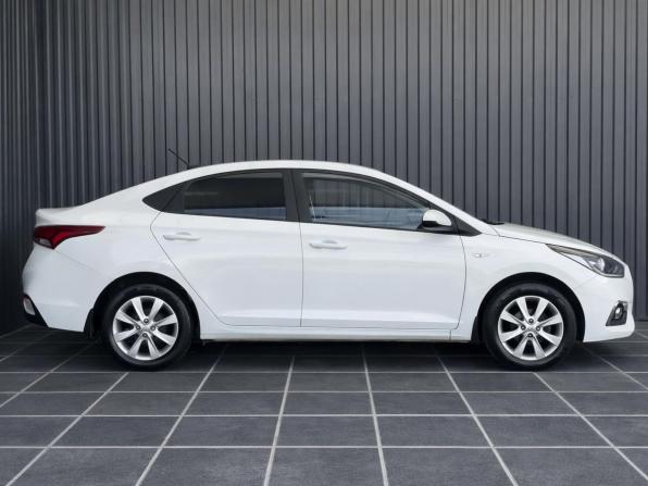 Hyundai Solaris II с пробегом 2017 года, цена 1 282 999 рублей, 98327 км, седан, Автокод Объявления