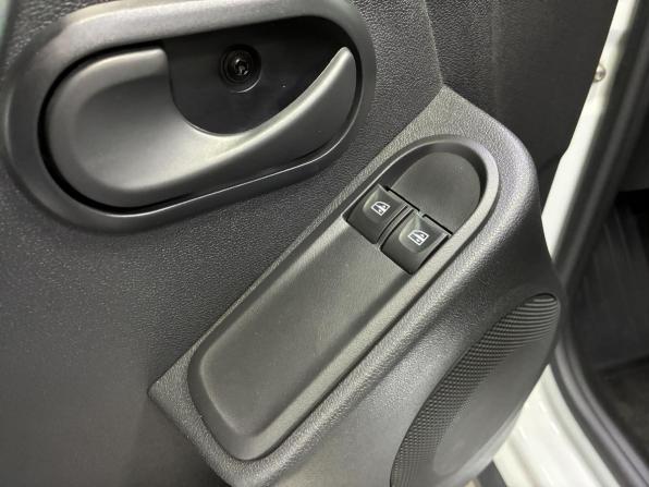 Renault Duster I Рестайлинг с пробегом 2018 года, цена 1 345 000 рублей, 135000 км, внедорожник, Автокод Объявления
