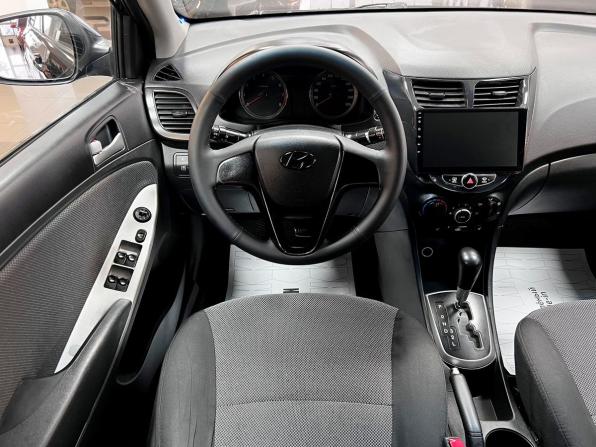 Hyundai Solaris I с пробегом 2013 года, цена 750 000 рублей, 192937 км, седан, Автокод Объявления