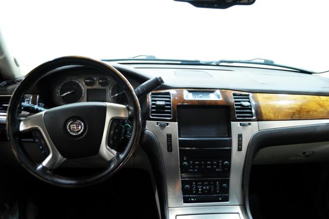 Cadillac Escalade III с пробегом 2013 года, цена 2 300 000 рублей, 220665 км, внедорожник, Автокод Объявления
