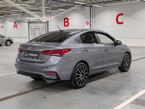 Hyundai Solaris II с пробегом 2018 года, цена 1 050 000 рублей, 177349 км, седан, Автокод Объявления