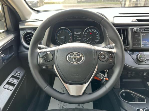 Toyota RAV4 IV (XA40) Рестайлинг с пробегом 2016 года, цена 2 490 000 рублей, 186988 км, внедорожник, Автокод Объявления