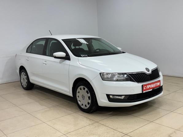 Skoda Rapid I Рестайлинг с пробегом 2019 года, цена 1 490 000 рублей, 56921 км, лифтбек, Автокод Объявления