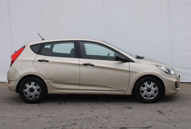 Hyundai Solaris I с пробегом 2012 года, цена 740 000 рублей, 208968 км, хэтчбек, Автокод Объявления