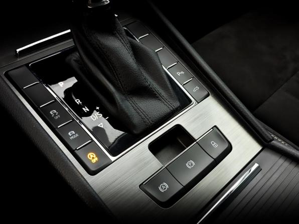 Skoda Superb III Рестайлинг с пробегом 2022 года, цена 3 330 000 рублей, 73321 км, лифтбек, Автокод Объявления