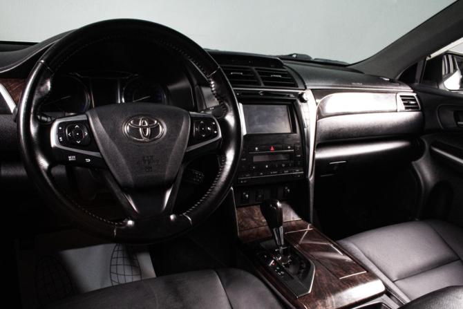 Toyota Camry VII (XV50) Рестайлинг с пробегом 2015 года, цена 2 159 000 рублей, 207768 км, седан, Автокод Объявления