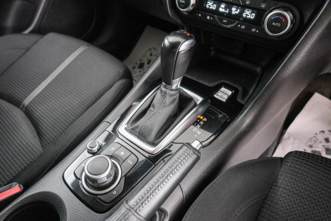 Mazda Axela III Рестайлинг с пробегом 2018 года, цена 1 549 000 рублей, 100857 км, хэтчбек, Автокод Объявления