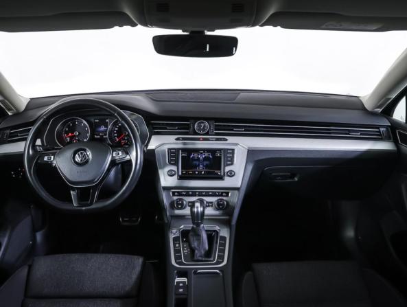 Volkswagen Passat B8 с пробегом 2016 года, цена 1 685 000 рублей, 160089 км, седан, Автокод Объявления