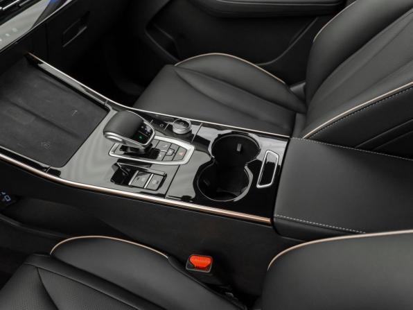 Omoda C5 I с пробегом 2023 года, цена 1 980 000 рублей, 18628 км, внедорожник, Автокод Объявления