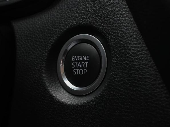 Toyota Corolla XII (E210) Рестайлинг с пробегом 2023 года, цена 2 299 000 рублей, 40289 км, седан, Автокод Объявления