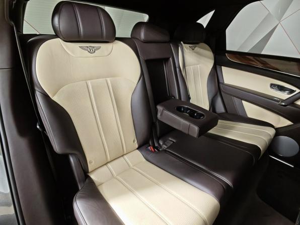 Bentley Bentayga I с пробегом 2018 года, цена 8 241 000 рублей, 108589 км, внедорожник, Автокод Объявления