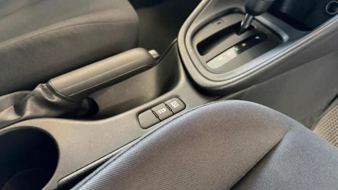 Toyota Yaris IV с пробегом 2020 года, цена 1 045 000 рублей, 93000 км, хэтчбек, Автокод Объявления