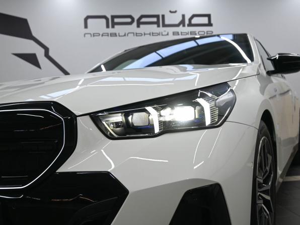 BMW 5 серии VIII (G60/G61/G68) с пробегом 2024 года, цена 7 349 900 рублей, 16911 км, седан, Автокод Объявления