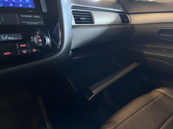 Mitsubishi Outlander III Рестайлинг 2 с пробегом 2016 года, цена 1 769 000 рублей, 152714 км, внедорожник, Автокод Объявления