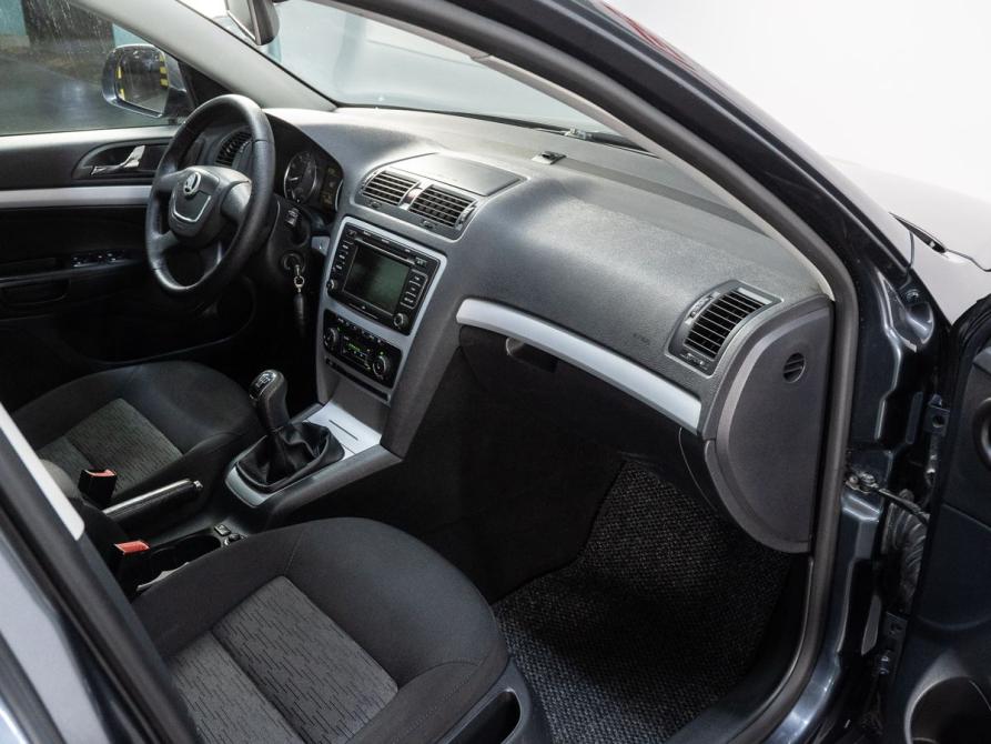 Skoda Octavia II (A5) Рестайлинг Тюмень  - изображение 15