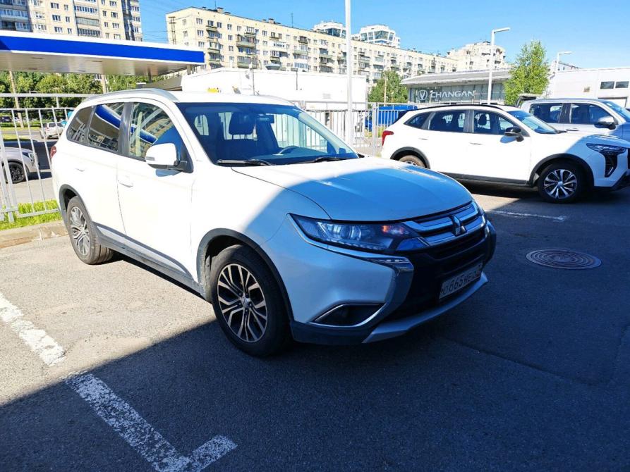 Mitsubishi Outlander III Рестайлинг Санкт-Петербург  - изображение 1