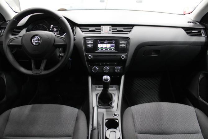 Skoda Octavia III (A7) с пробегом 2016 года, цена 1 043 000 рублей, 170000 км, лифтбек, Автокод Объявления