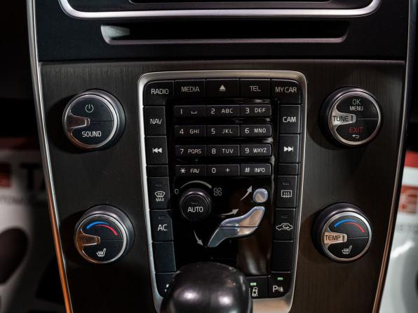 Volvo V60 I с пробегом 2011 года, цена 1 230 000 рублей, 88100 км, универсал, Автокод Объявления