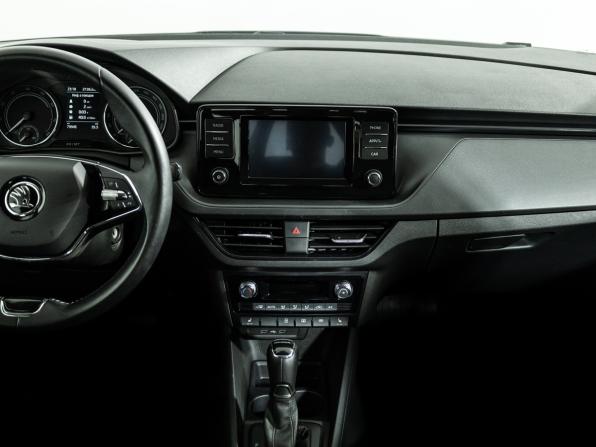 Skoda Rapid II с пробегом 2022 года, цена 1 598 000 рублей, 79946 км, лифтбек, Автокод Объявления
