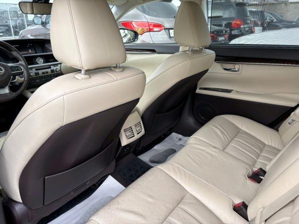 Lexus ES VI Рестайлинг с пробегом 2015 года, цена 2 590 000 рублей, 129000 км, седан, Автокод Объявления